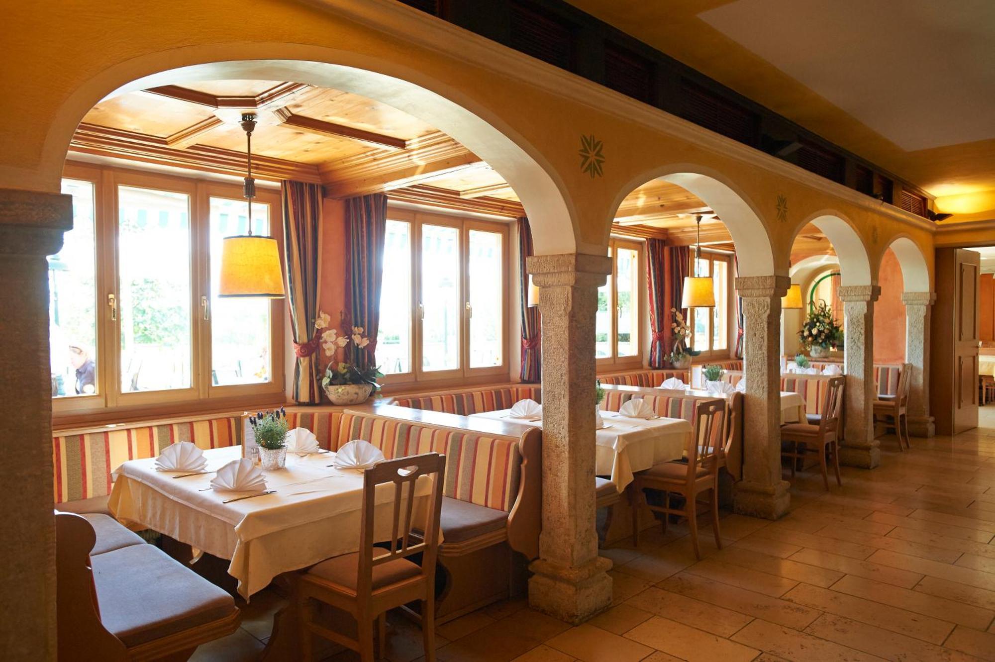 Gastagwirt Hotel Eugendorf Eksteriør billede