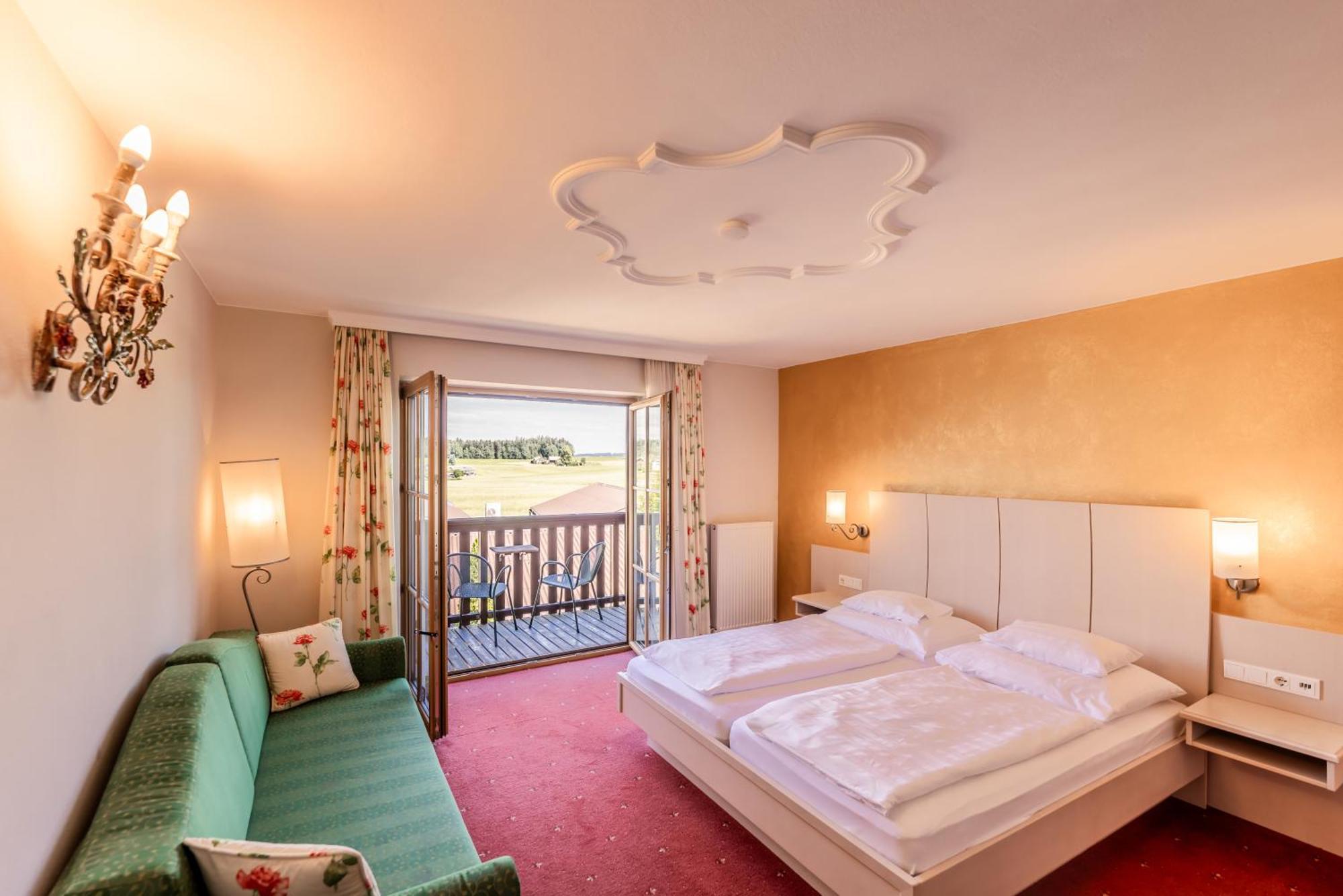 Gastagwirt Hotel Eugendorf Eksteriør billede