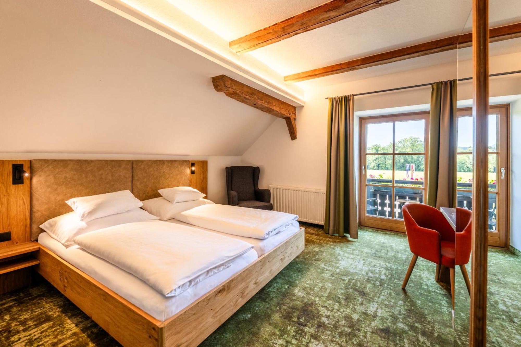 Gastagwirt Hotel Eugendorf Eksteriør billede